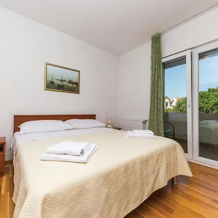 Apartment Petra Kastela