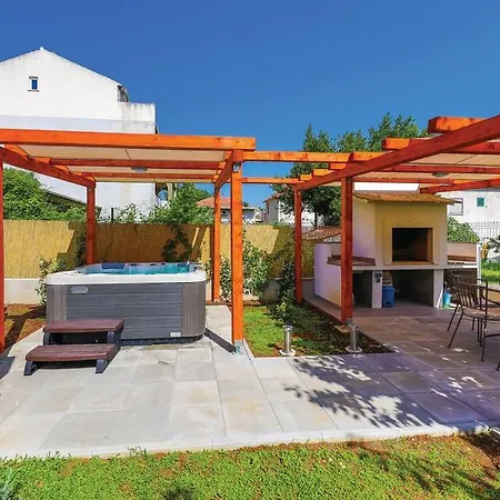 Petra Apartman Kastela