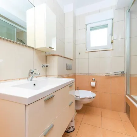 Petra Apartman *