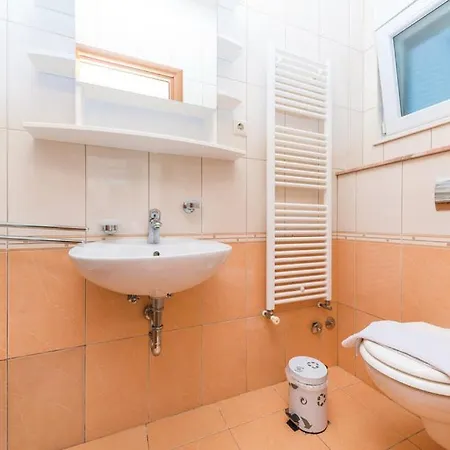 Petra Apartman *